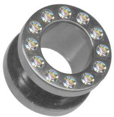 Flesh Tunnel mit Strasssteinen.