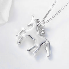 Halskette "Einhorn" elegant mit funkelnden Zirkonia Steinchen aus Messing Silber plattiert