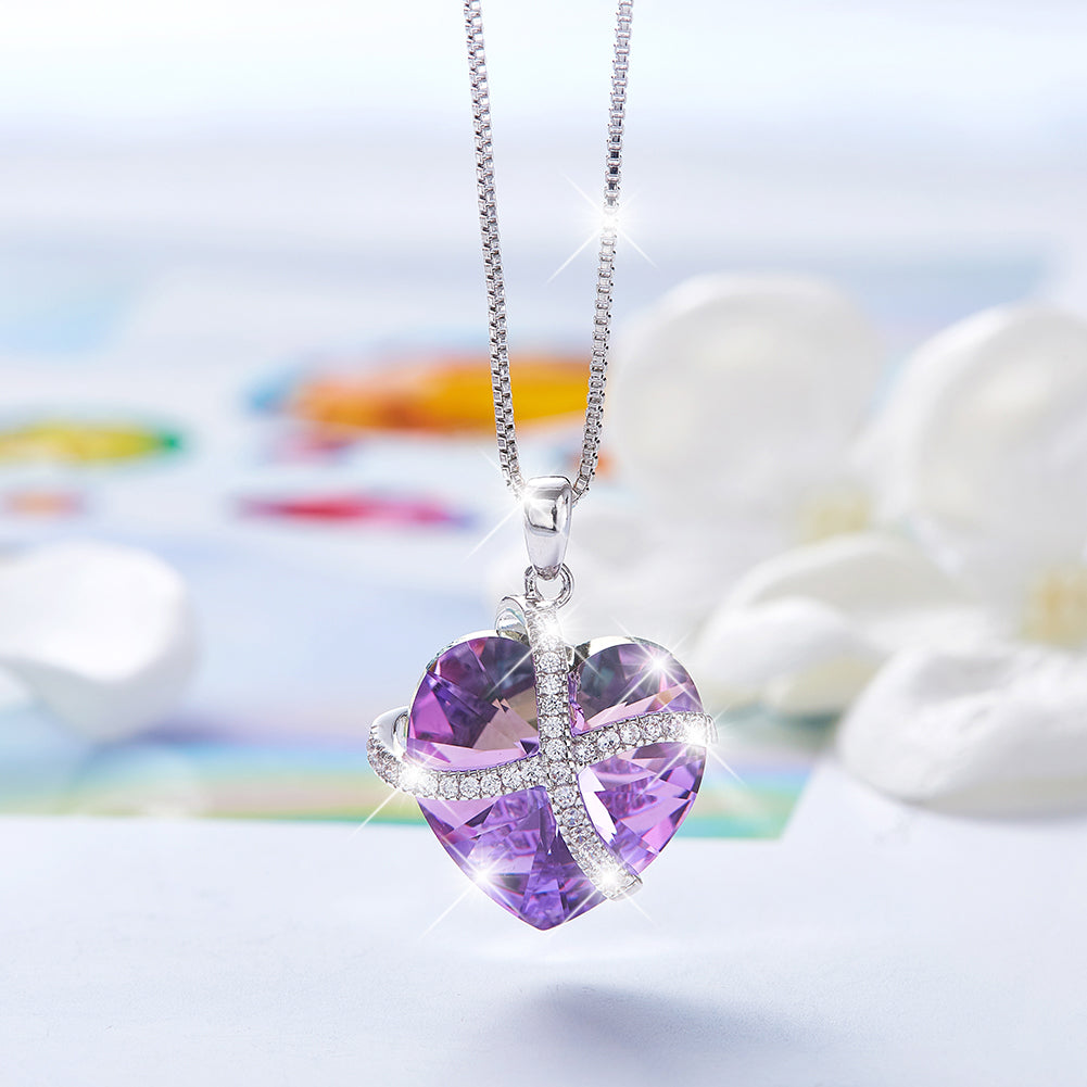 Halskette "Purple Heart " mit funkelnden Zirkonia Kristall Herz Anhänger schimmert lila blau Love Forever