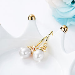 Ohrringe mit Süßwasserperle und funkelnden Zirkonia Steinchenin 925er Silber Goldplattierung Ohrschmuck